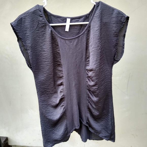 Xhilaration Tops - Xhilaration Grey short sleeve shell size M